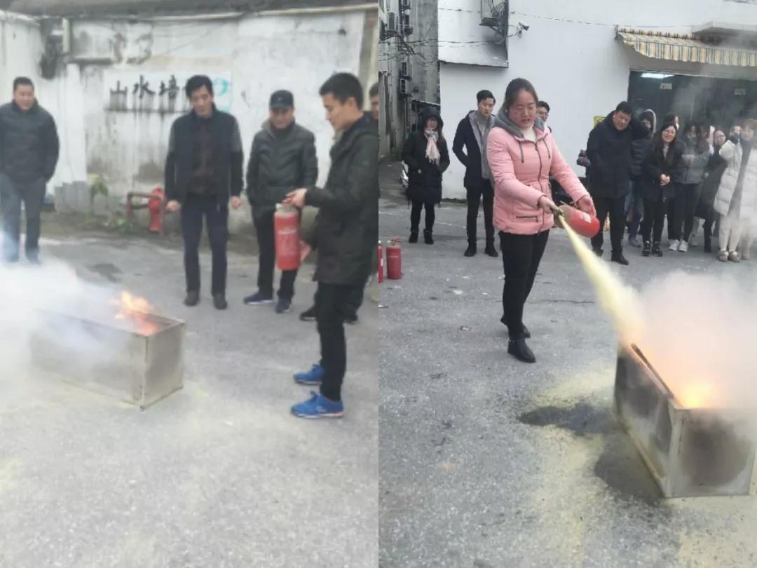 參加人員進行撲救滅火實操 參加人員進行撲救滅火實操