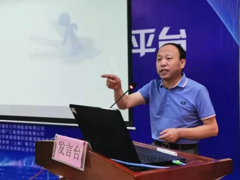 北京好利閥業(yè)董事長李虎山出席并主持中國膜工業(yè)協(xié)會裝備與配套專業(yè)委員會《合力打造工業(yè)園區(qū)環(huán)保服務(wù)平臺研討會》 北京好利閥業(yè)董事長李虎山出席并主持中國膜工業(yè)協(xié)會裝備與配套專業(yè)委員會《合力打造工業(yè)園區(qū)環(huán)保服務(wù)平臺研討會》