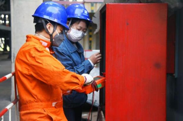 華能威海發(fā)電有限責(zé)任公司檢修部電機(jī)班:電廠的“心臟外科醫(yī)生” 華能威海發(fā)電有限責(zé)任公司檢修部電機(jī)班:電廠的“心臟外科醫(yī)生”