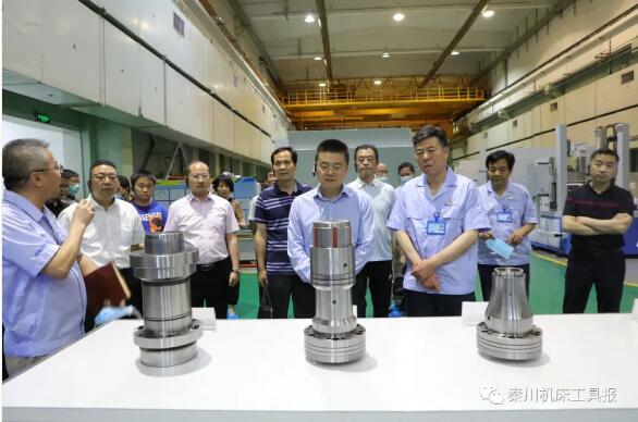 陜西省工信廳劉波副廳長一行蒞臨秦川集團專題調(diào)研 陜西省工信廳劉波副廳長一行蒞臨秦川集團專題調(diào)研