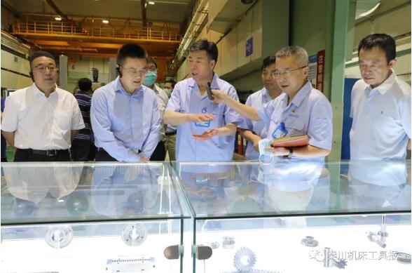 陜西省工信廳劉波副廳長一行蒞臨秦川集團專題調(diào)研 陜西省工信廳劉波副廳長一行蒞臨秦川集團專題調(diào)研