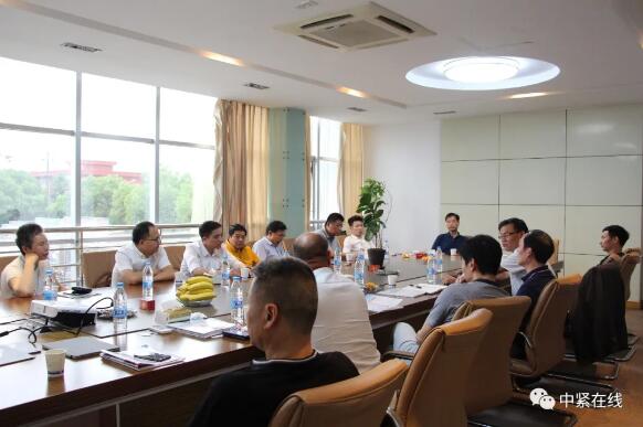 提振信心 共克時艱 嘉善縣緊固件行業(yè)協(xié)會會長擴大會議舉行 提振信心 共克時艱 嘉善縣緊固件行業(yè)協(xié)會會長擴大會議舉行