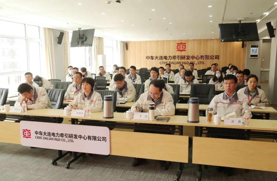 中車永濟(jì)電機(jī)公司召開2025年經(jīng)營(yíng)工作會(huì)議 中車永濟(jì)電機(jī)公司召開2025年經(jīng)營(yíng)工作會(huì)議