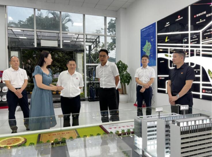 廣州市委兩新工委、市非公經(jīng)濟(jì)組織黨委領(lǐng)導(dǎo)蒞臨昕恒泵業(yè)調(diào)研指導(dǎo) 廣州市委兩新工委、市非公經(jīng)濟(jì)組織黨委領(lǐng)導(dǎo)蒞臨昕恒泵業(yè)調(diào)研指導(dǎo)